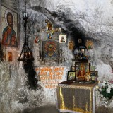 St._Simon_Kananaios_cave_Inside_resize.th.jpg